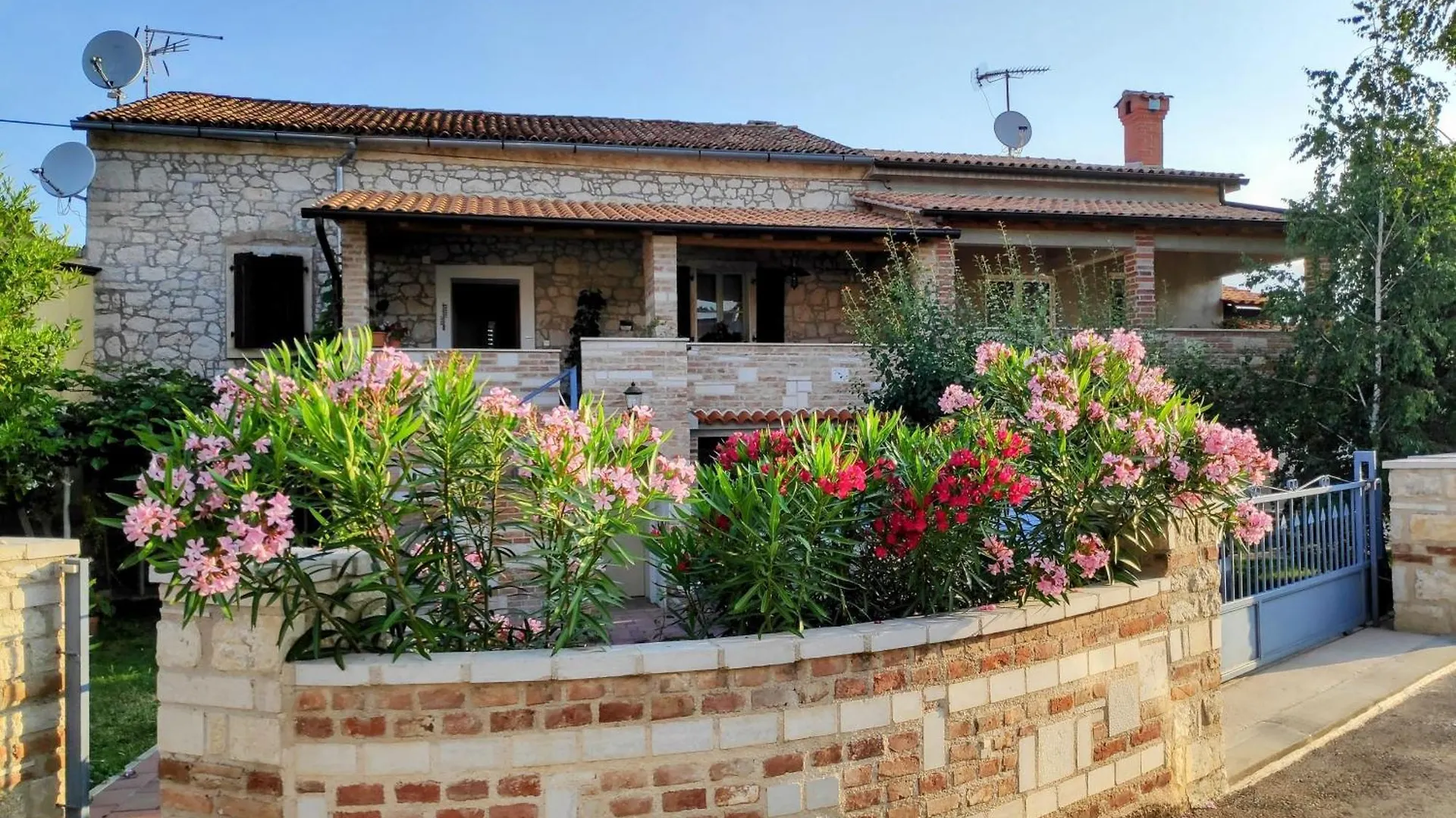 Apartment Apartmani Memic 100M Od Mora Porec