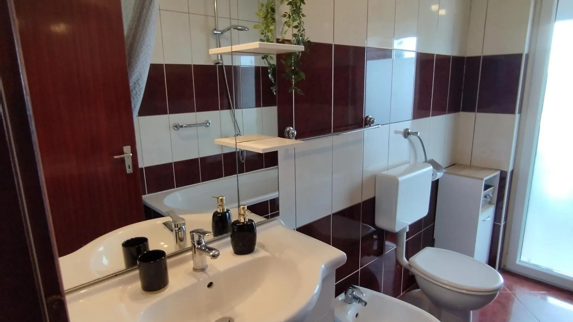 Apartamento Apartmani Memic 100M Od Mora Poreč