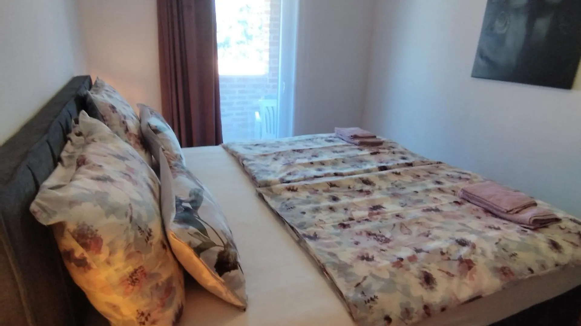 Apartamento Apartmani Memic 100M Od Mora Poreč Croácia