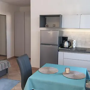  Apartment House Maric